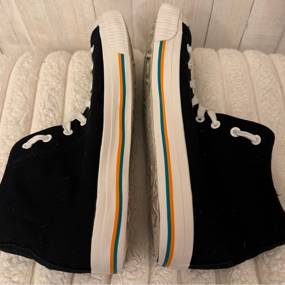 Miami Dolphins shoes that are inspired by Converse style. Size 11. - Picture 3 of 7